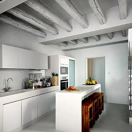 ヴィラ Panthea リンドス