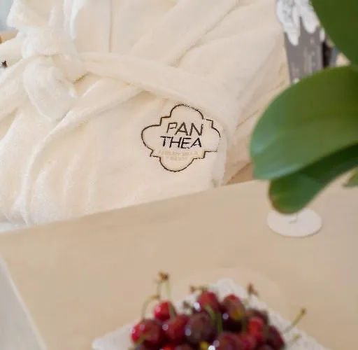 Panthea لينثوس